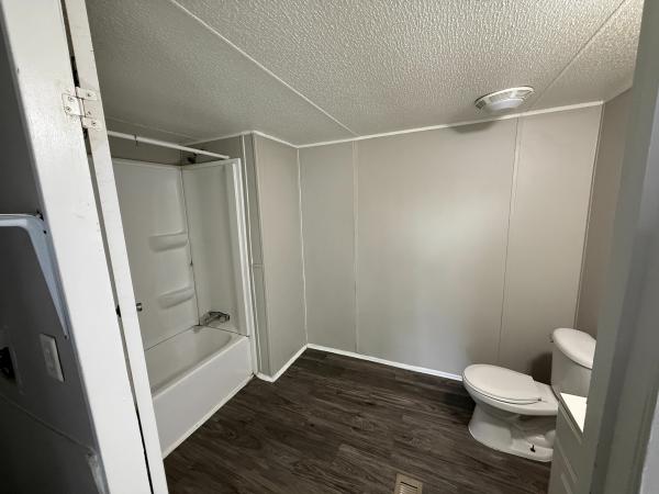 2005 Legacy Housing Ltd Heritage Mobile Home