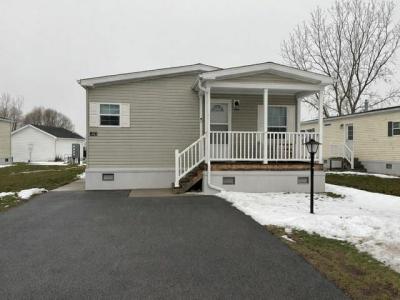 Photo 4 of 9 of home located at 826 Willowbrook Drive Lockport, NY 14094