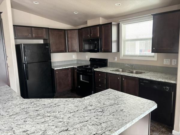 2018 Clayton Oakcrest Mobile Home