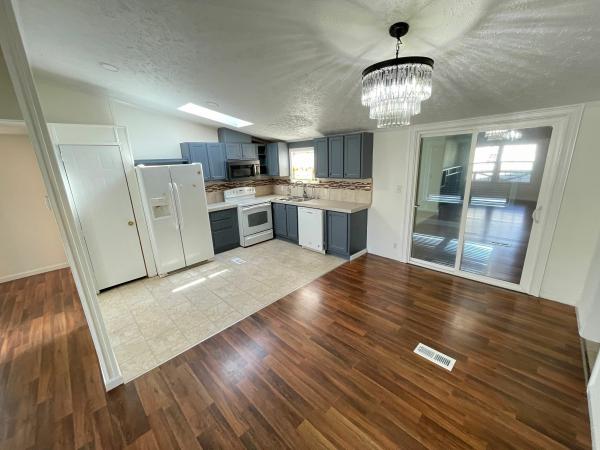 2003 REG Mobile Home