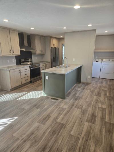 Photo 4 of 13 of home located at 1081 Oakland Drive Cross, SC 29436