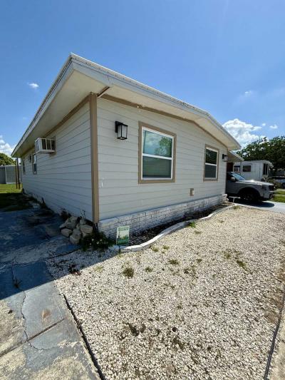 Photo 5 of 19 of home located at 1399 S Belcher Rd. Largo, FL 33771