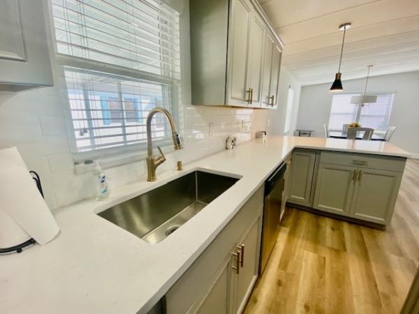 1983 BROO HS Mobile Home