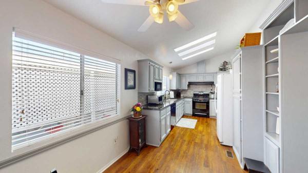 1989 Goldenwest Manufactured Home