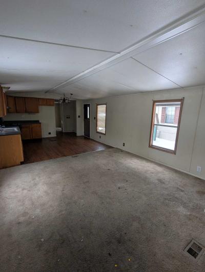 Photo 2 of 18 of home located at 415 Arapaho Dr. Belleville, IL 62220