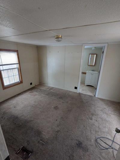 Photo 4 of 18 of home located at 415 Arapaho Dr. Belleville, IL 62220