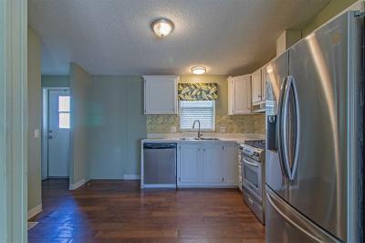 Photo 5 of 16 of home located at 1624 Palm St. Las Vegas, NV 89104