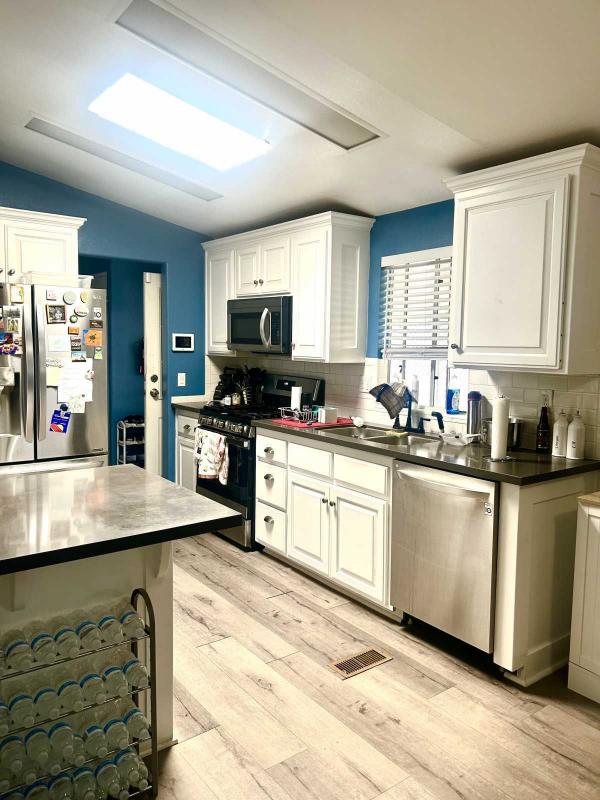 1992 Fleetwood Sunpoint 373E Manufactured Home