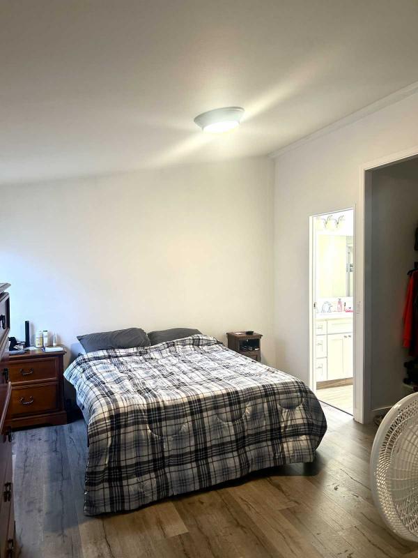 1992 Fleetwood Sunpoint 373E Manufactured Home