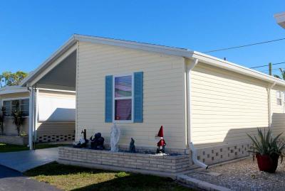 Photo 2 of 44 of home located at 7020 Captain Kidd Ave #18 Sarasota, FL 34231