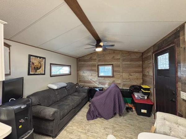 1988 Fleetwood Manufactured Home