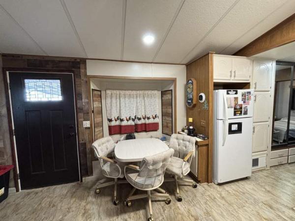 1988 Fleetwood Manufactured Home
