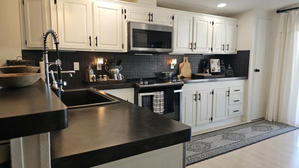 2002 KING 9999 Mobile Home