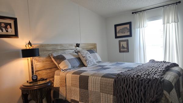 2002 KING 9999 Mobile Home