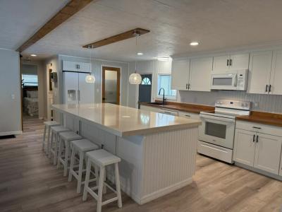 Photo 3 of 20 of home located at 18 Tahitian Drive Ellenton, FL 34222