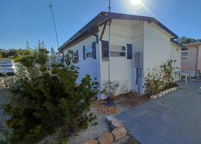 Photo 3 of 14 of home located at 37533 Clemence St Zephyrhills, FL 33541