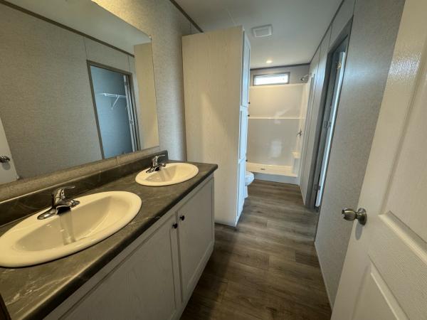 2026 Champion CHPR-3260H42P03 Mobile Home