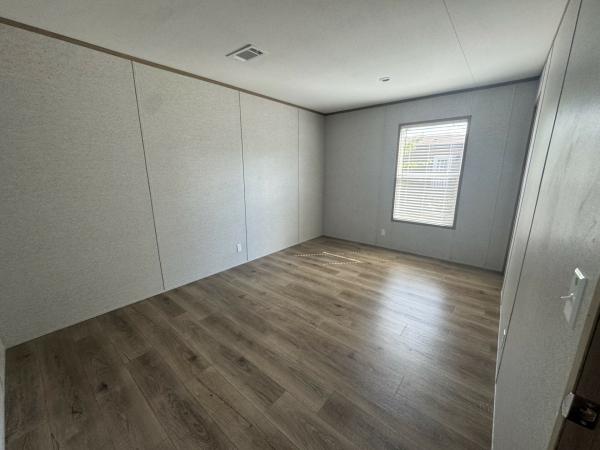 2026 Champion CHPR-3260H42P03 Mobile Home