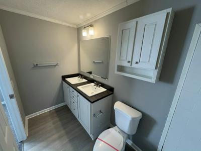 Photo 5 of 7 of home located at 10201 W Beaver St #49 Jacksonville, FL 32220