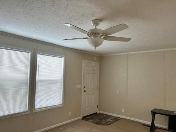 2021 Clayton 95PLH28523A Mobile Home