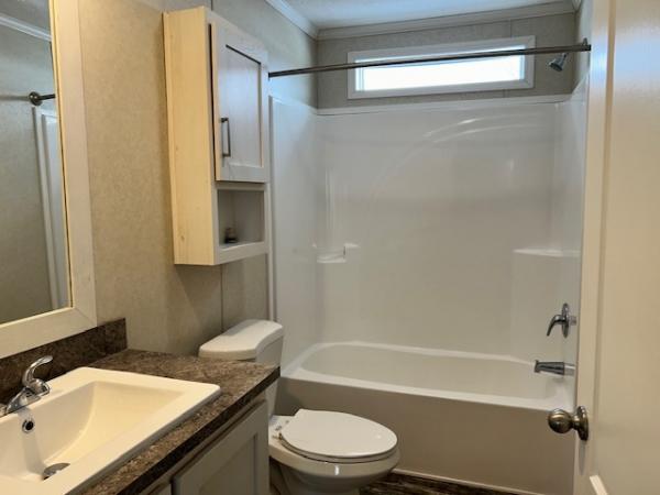 2021 Clayton 95PLH28523A Mobile Home