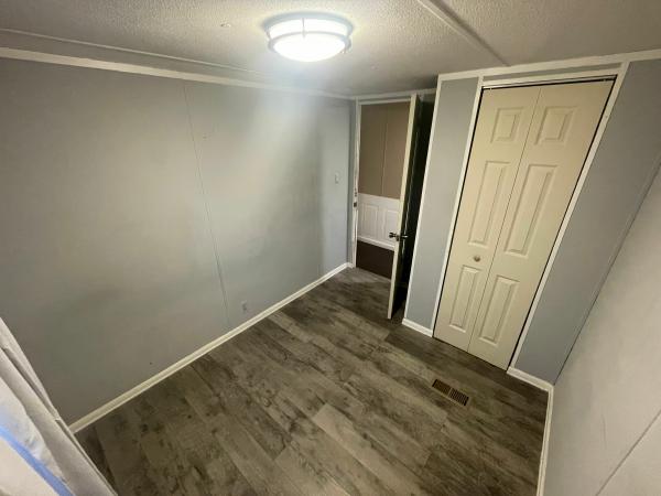 1992 CLAYTON NR Mobile Home