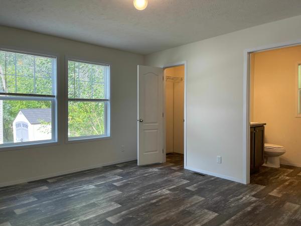 2021 Schult Revolution Mobile Home