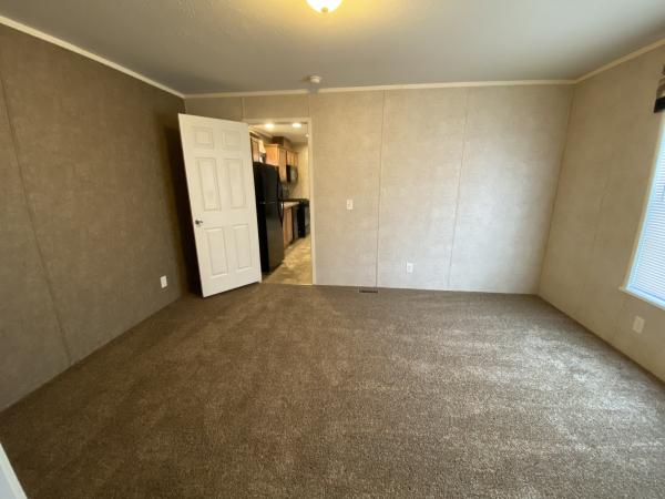 2016 Redman 1670215RA Mobile Home