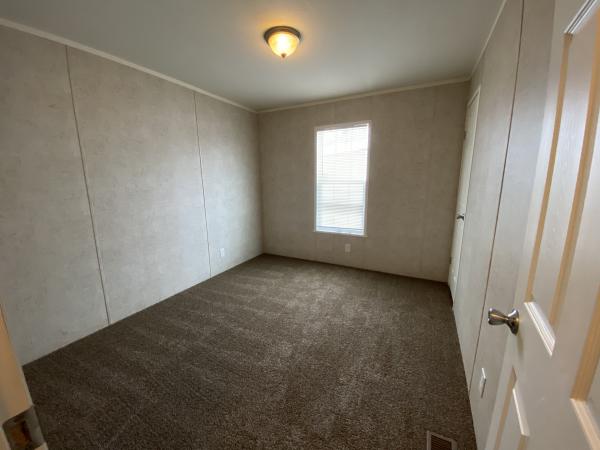 2016 Redman 1670215RA Mobile Home