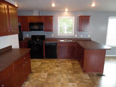 Photo 2 of 7 of home located at 5121 Annapolis Circle West Canton, MI 48188