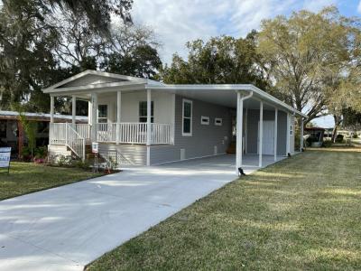 Photo 2 of 21 of home located at 2610 Dogwood Pl. Leesburg, FL 34748