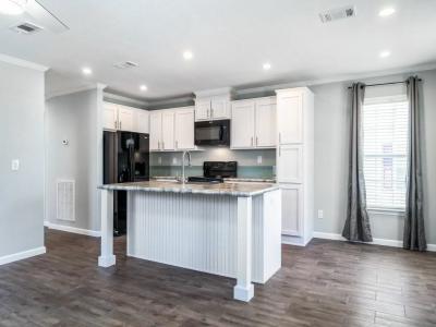 Photo 4 of 21 of home located at 2610 Dogwood Pl. Leesburg, FL 34748