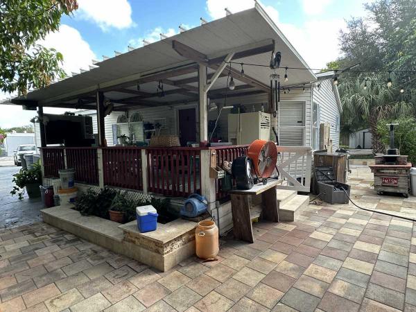 2000 WINN Manufactured Home