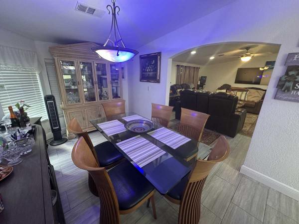 2000 WINN Manufactured Home