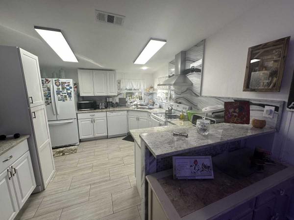 2000 WINN Manufactured Home