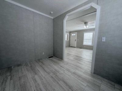 Photo 5 of 22 of home located at 4000 E 134th Street #1015 Chicago, IL 60633