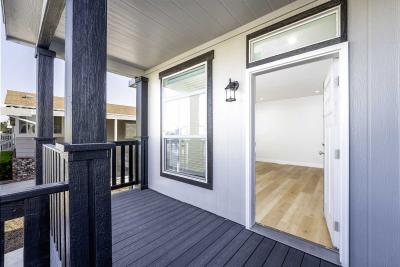 Photo 4 of 30 of home located at 14851 Jeffrey Rd. #145 Irvine, CA 92618