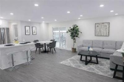 Photo 4 of 28 of home located at 19361 Brookhurst Unit#184 Huntington Beach, CA 92646