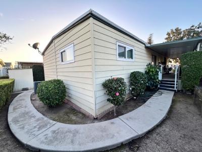 Photo 3 of 33 of home located at 14851 Jeffrey, #192 Irvine, CA 92618