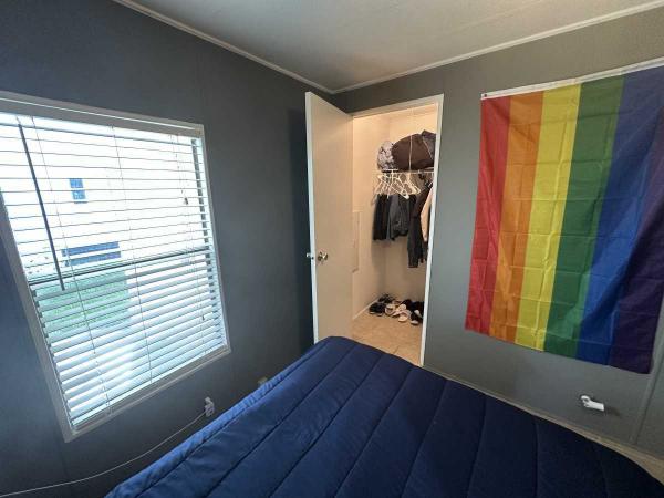 1983 TWIN Manufactured Home