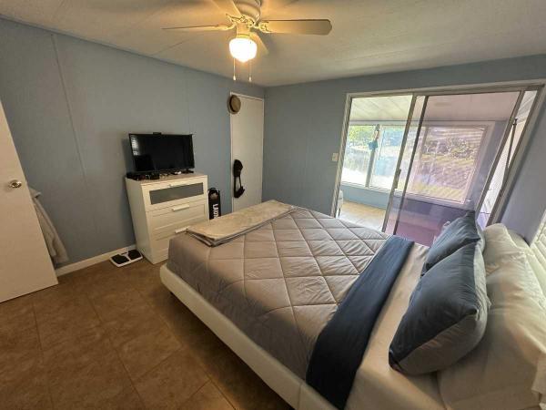 1983 TWIN Manufactured Home