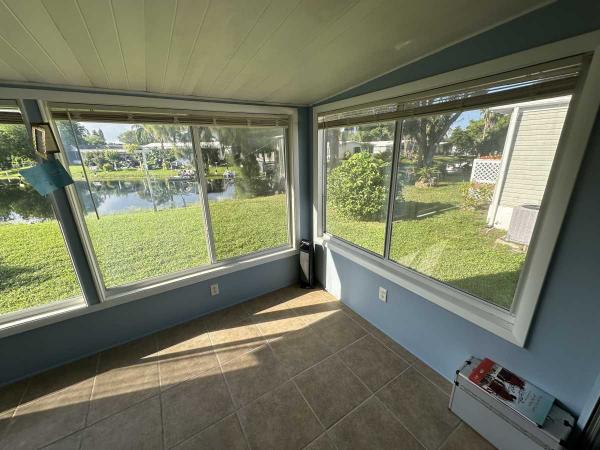 1983 TWIN Manufactured Home