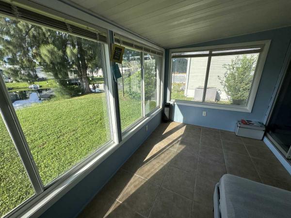 1983 TWIN Manufactured Home