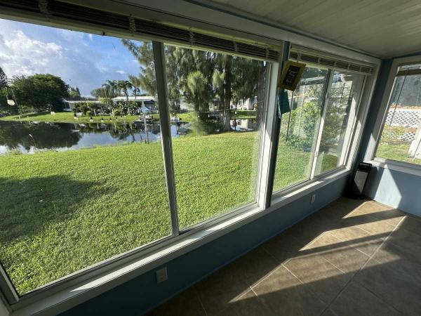 1983 TWIN Manufactured Home