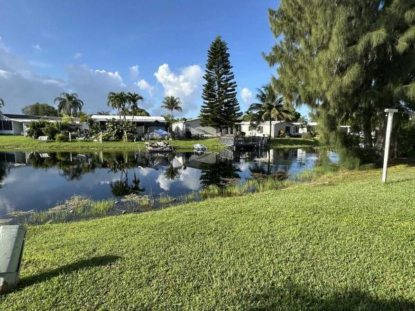 1983 TWIN Manufactured Home