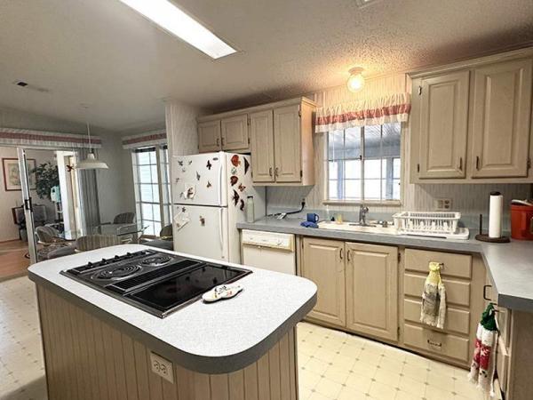 1993 Sunc Manufactured Home