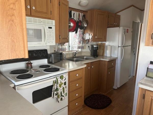 2001 Cavco Manufactured Home