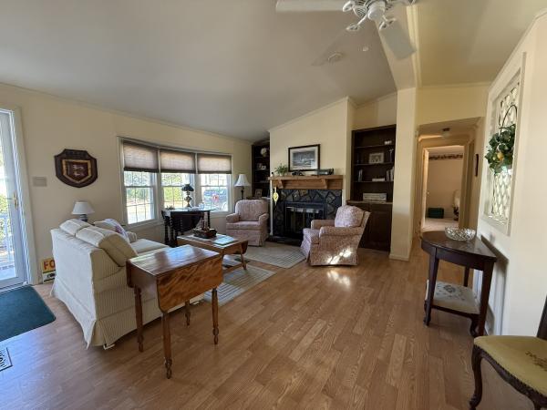 1985 VIRG 328D Mobile Home