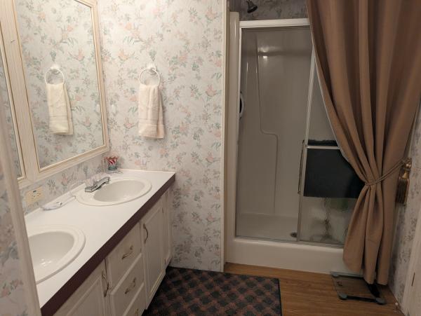 1999 Homes of Merit 1234 Mobile Home