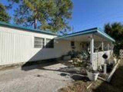 Photo 2 of 10 of home located at 166 Woodland Drive Leesburg, FL 34788